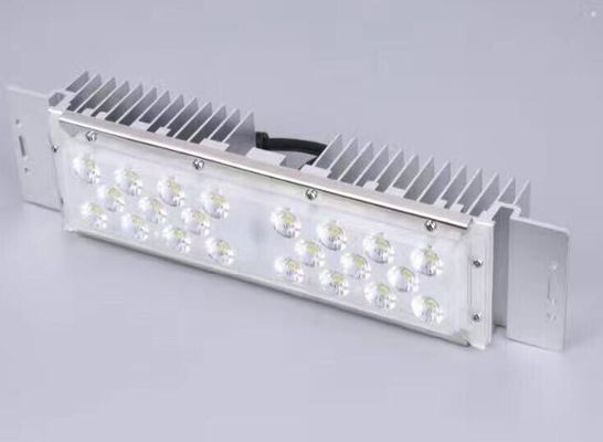 중국 지도된 가로등 kits140lm/와트, 산업 점화를 위한 방수 LED 단위 P68 협력 업체